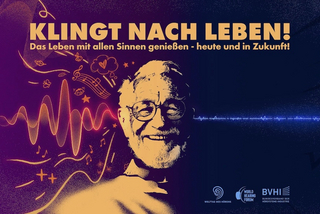 Motiv zum Welttag des Hörens mit männlichem Gesicht und Claim: Klingt nach Leben!